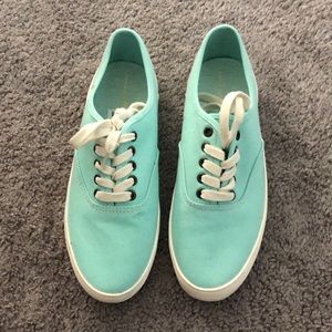 American Eagle shoes